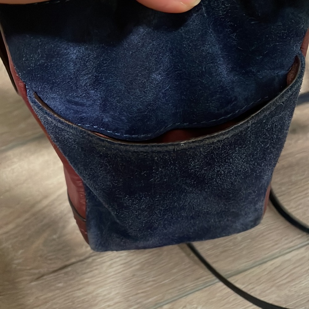 Coach Handbag with Cross Body Strap - Picture 7 of 10